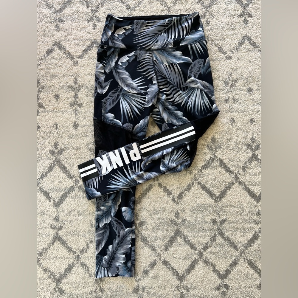 Victoria’s Secret PINK Ultimate Leggings Yoga Palm Leaf Black/White M 170/72A